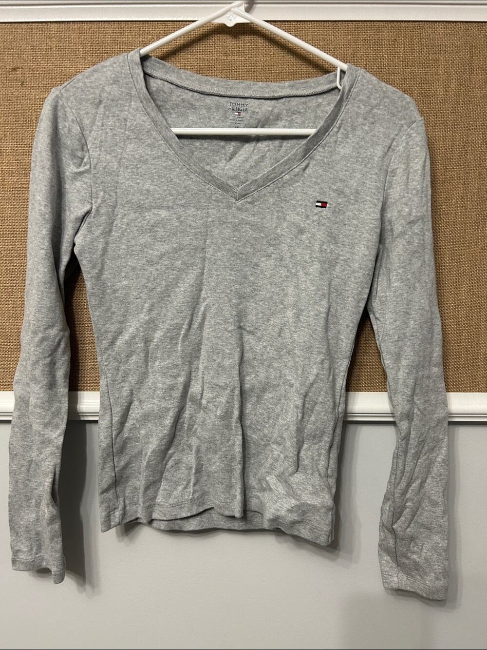 Tommy Hilfiger Light Gray V-Neck Long Sleeve Tee